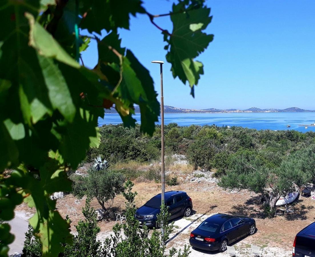 Apartments Dubravka Pirovac Εξωτερικό φωτογραφία