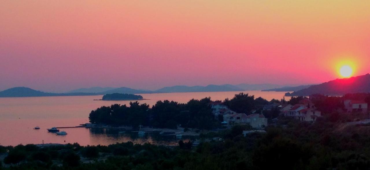 Apartments Dubravka Pirovac Εξωτερικό φωτογραφία