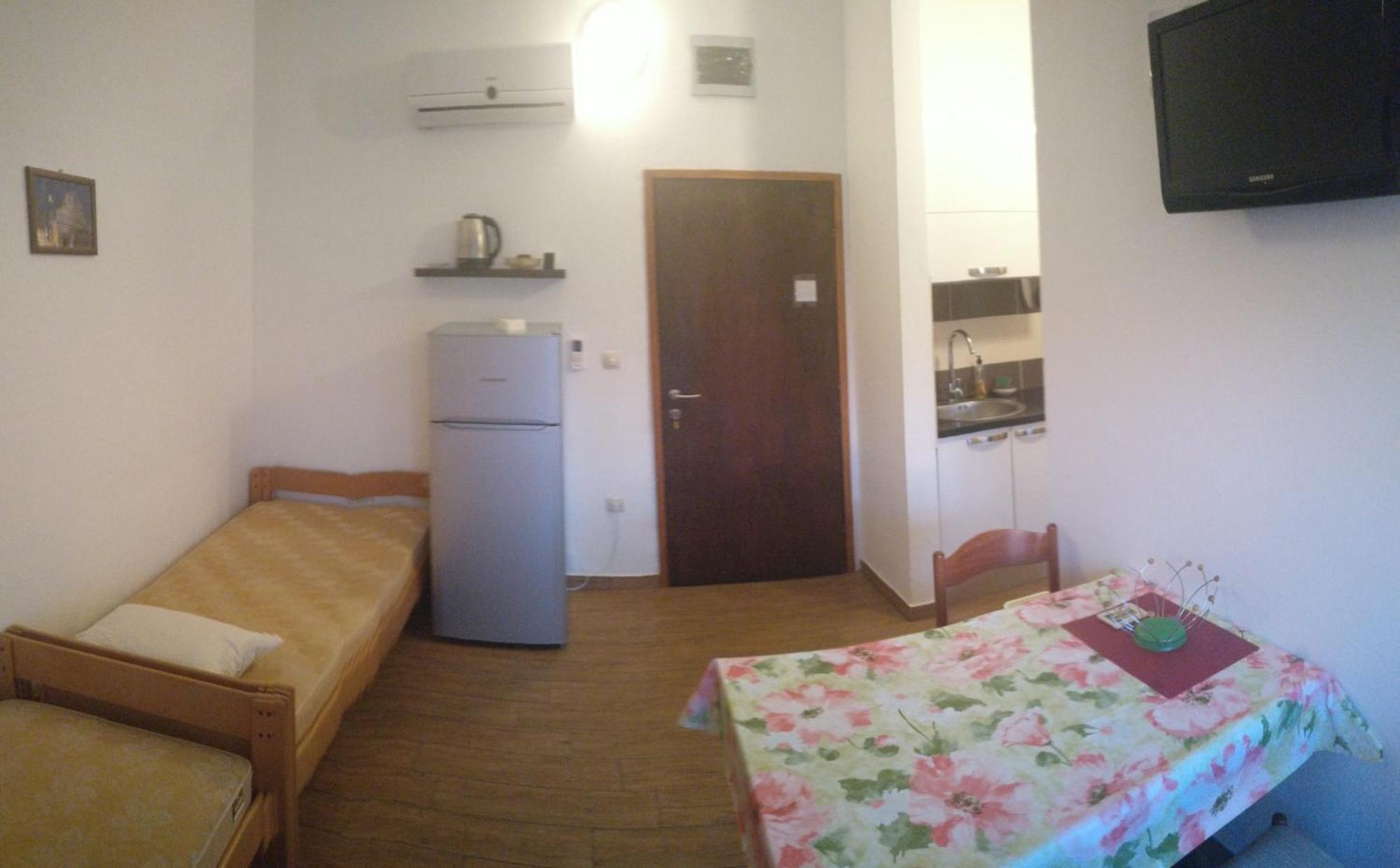 Apartments Dubravka Pirovac Δωμάτιο φωτογραφία