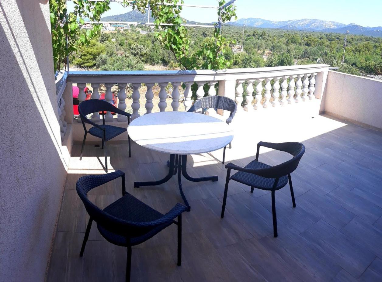 Apartments Dubravka Pirovac Δωμάτιο φωτογραφία