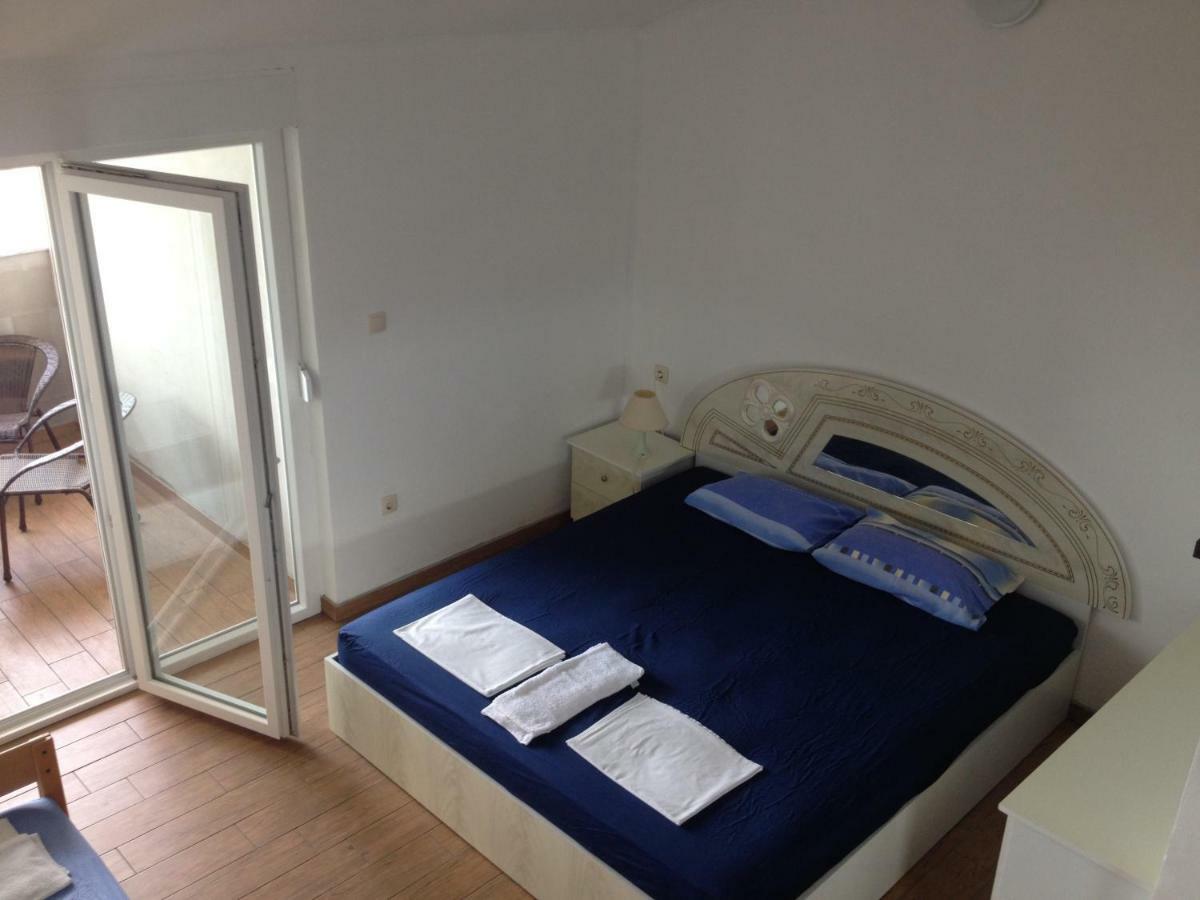 Apartments Dubravka Pirovac Δωμάτιο φωτογραφία