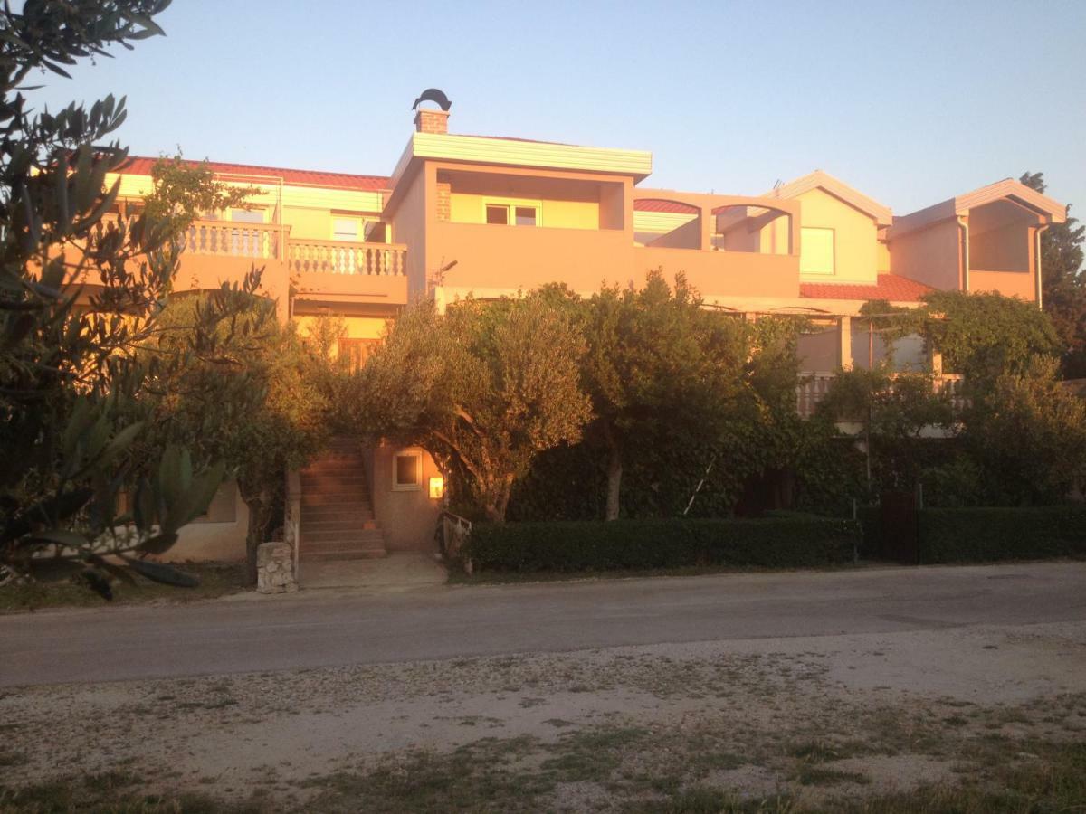 Apartments Dubravka Pirovac Εξωτερικό φωτογραφία