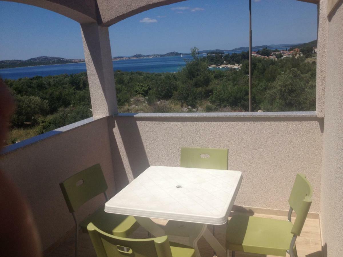 Apartments Dubravka Pirovac Εξωτερικό φωτογραφία