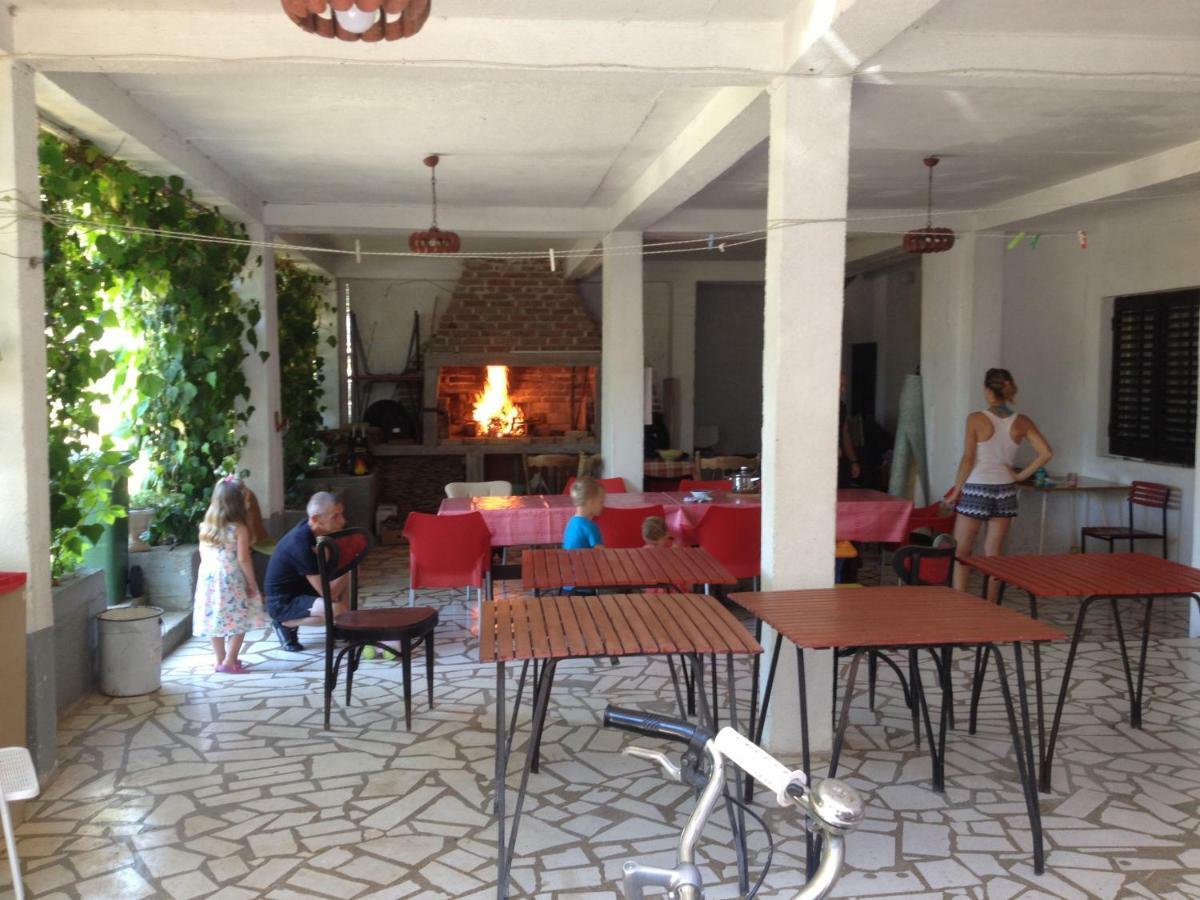 Apartments Dubravka Pirovac Εξωτερικό φωτογραφία