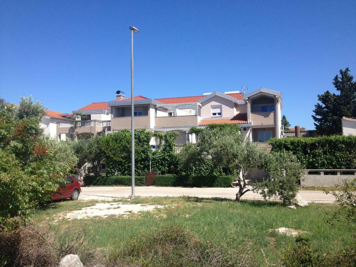 Apartments Dubravka Pirovac Εξωτερικό φωτογραφία