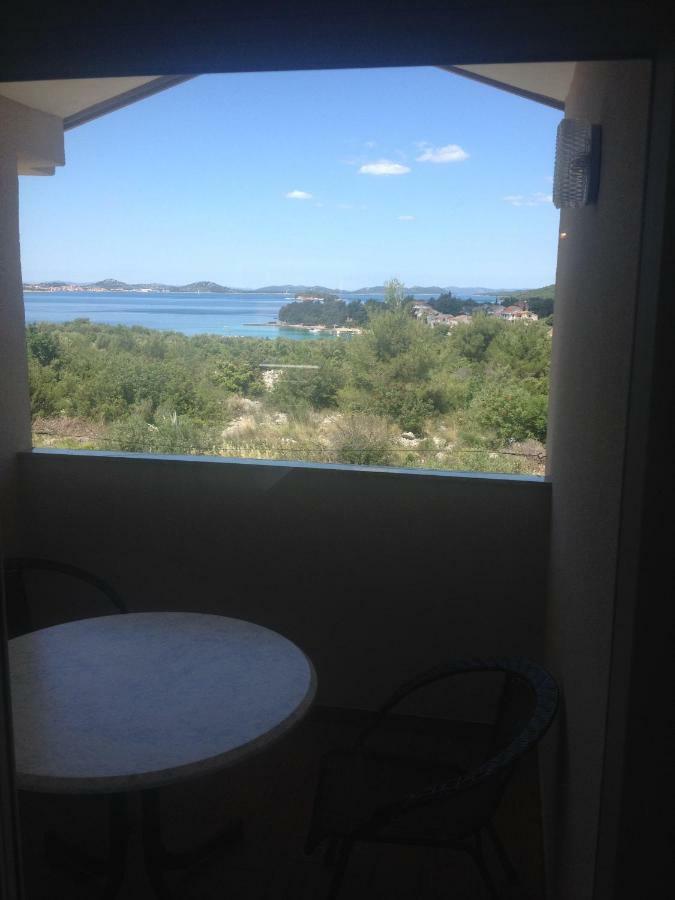 Apartments Dubravka Pirovac Δωμάτιο φωτογραφία