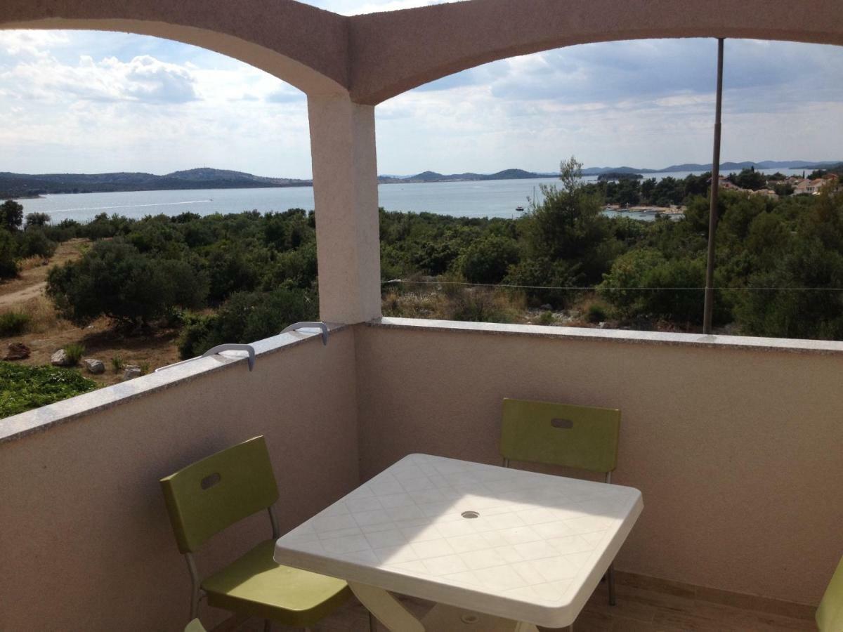 Apartments Dubravka Pirovac Εξωτερικό φωτογραφία