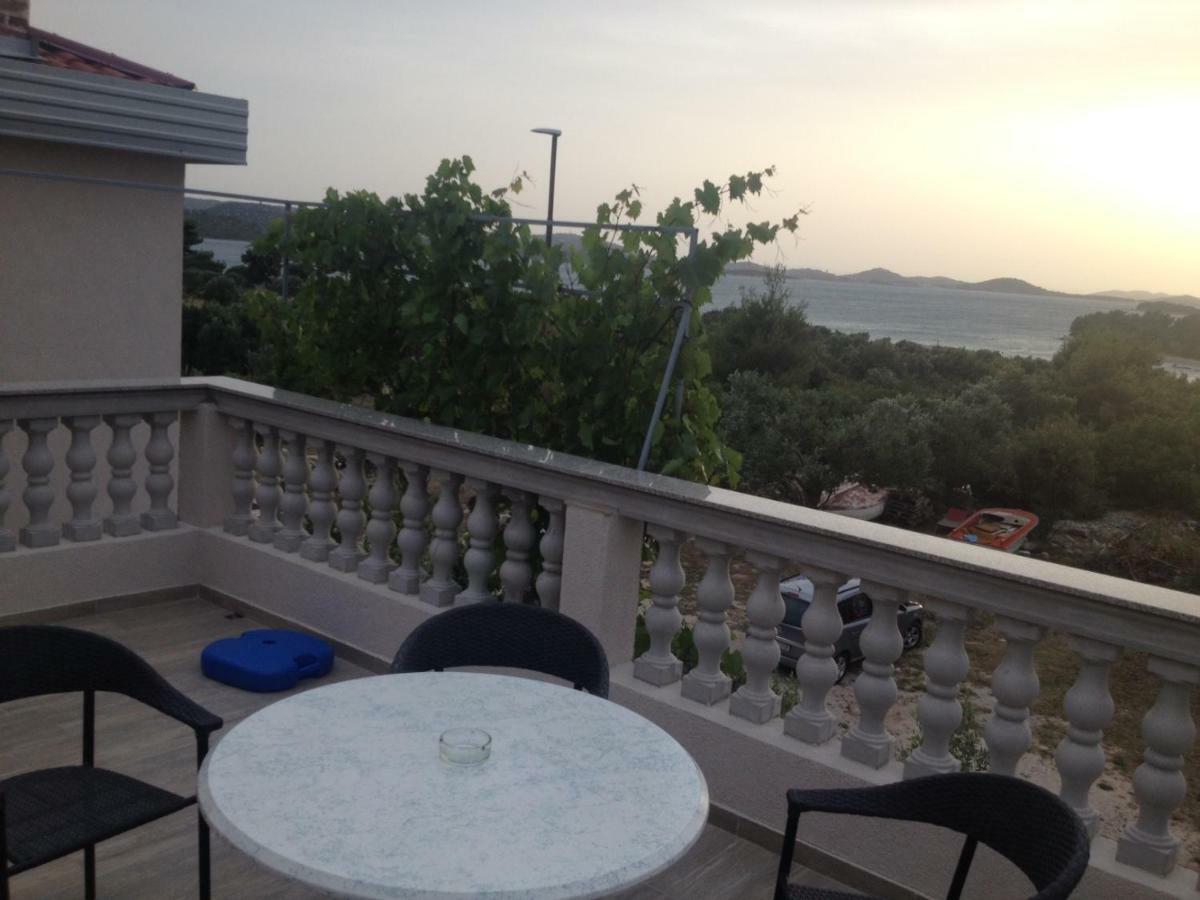 Apartments Dubravka Pirovac Εξωτερικό φωτογραφία