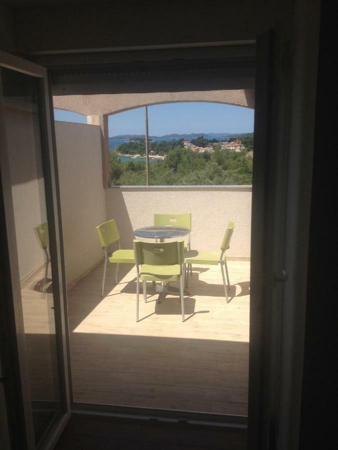 Apartments Dubravka Pirovac Εξωτερικό φωτογραφία